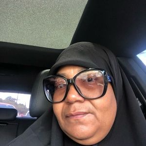 Meet your Posher, Cassandra